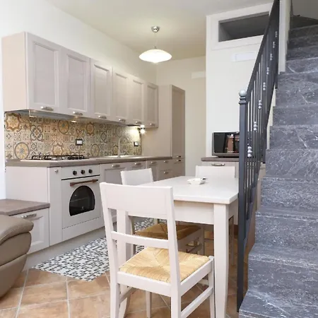 Apartment Fuer 3 Personen Ca 50 Qm In Cefalu, Sizilien Nordkueste Von Sizilien *